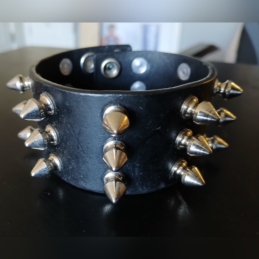 Hot Topic Spiked Bracelet